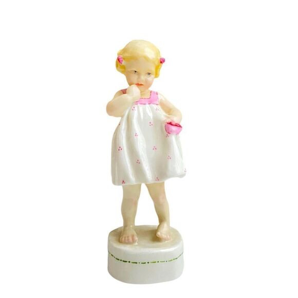Vtg Royal Worcester Only Me Bone China Figurine by F G Doughty #3226 England